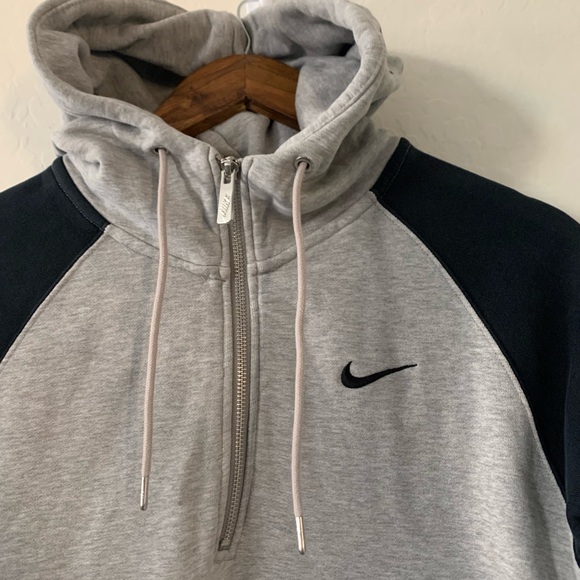 Nike Men's Gray and Black Hoodie - Picture 3 of 6